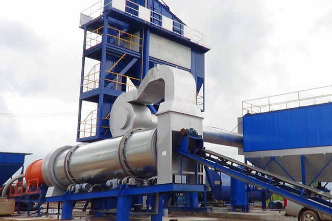 The First LB1500 Asphalt Mixing Plant Working in Thailand Successfully 3
